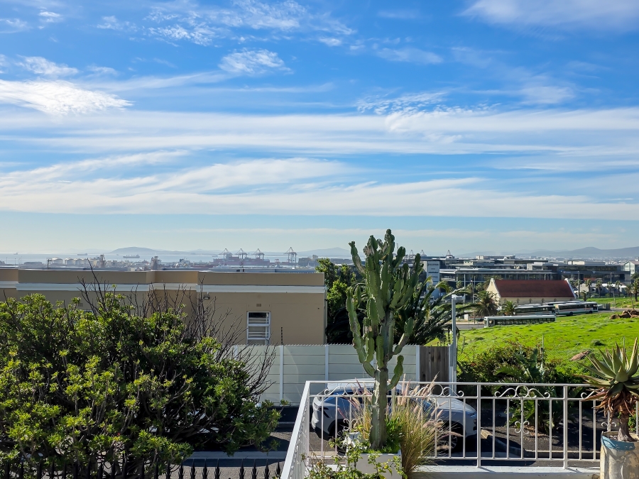 2 Bedroom Property for Sale in Zonnebloem Western Cape
